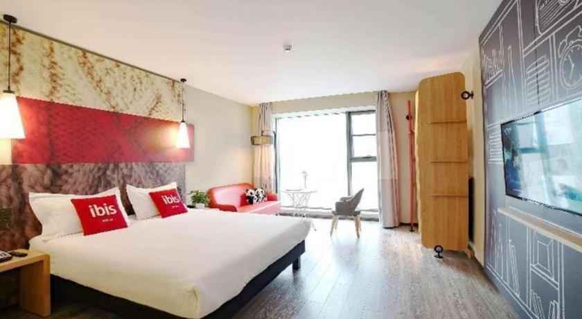 Отель Ibis Chengdu Chunxi Road Shudu Mansion Экстерьер фото