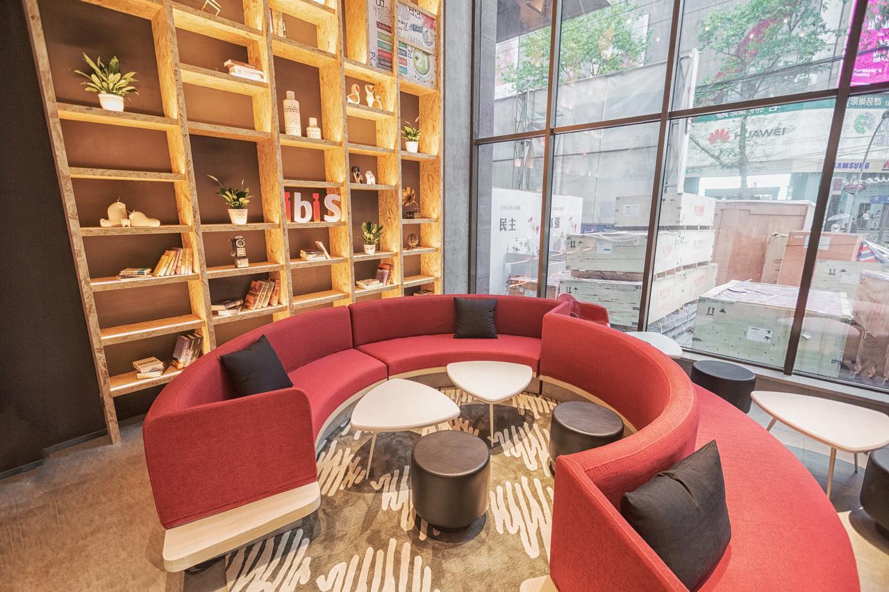 Отель Ibis Chengdu Chunxi Road Shudu Mansion Экстерьер фото