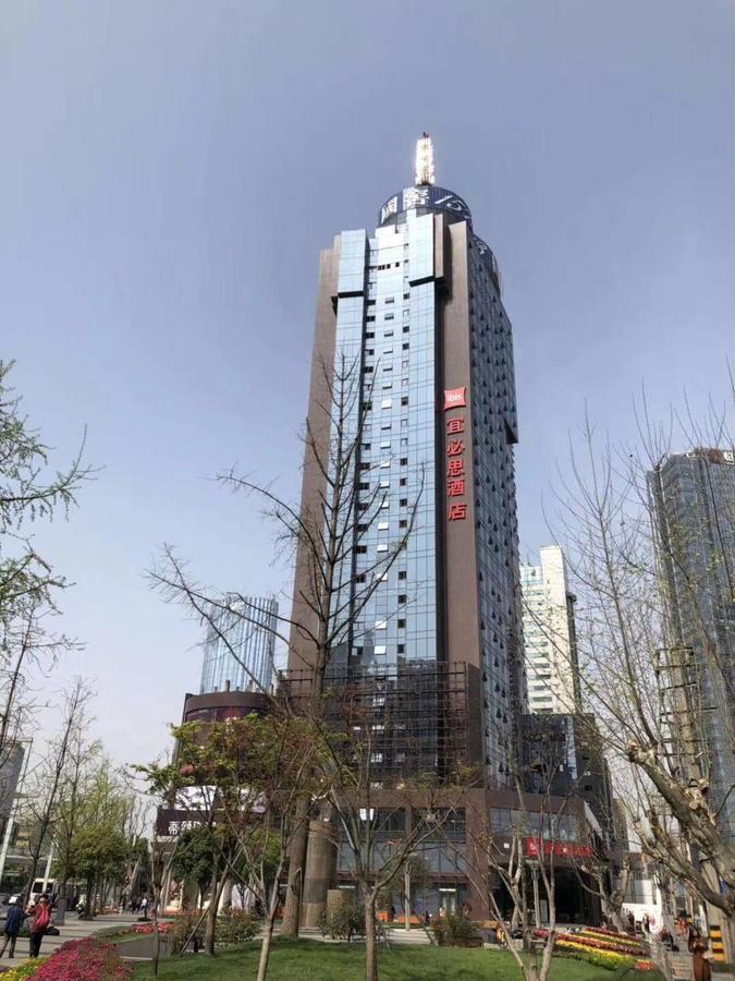 Отель Ibis Chengdu Chunxi Road Shudu Mansion Экстерьер фото