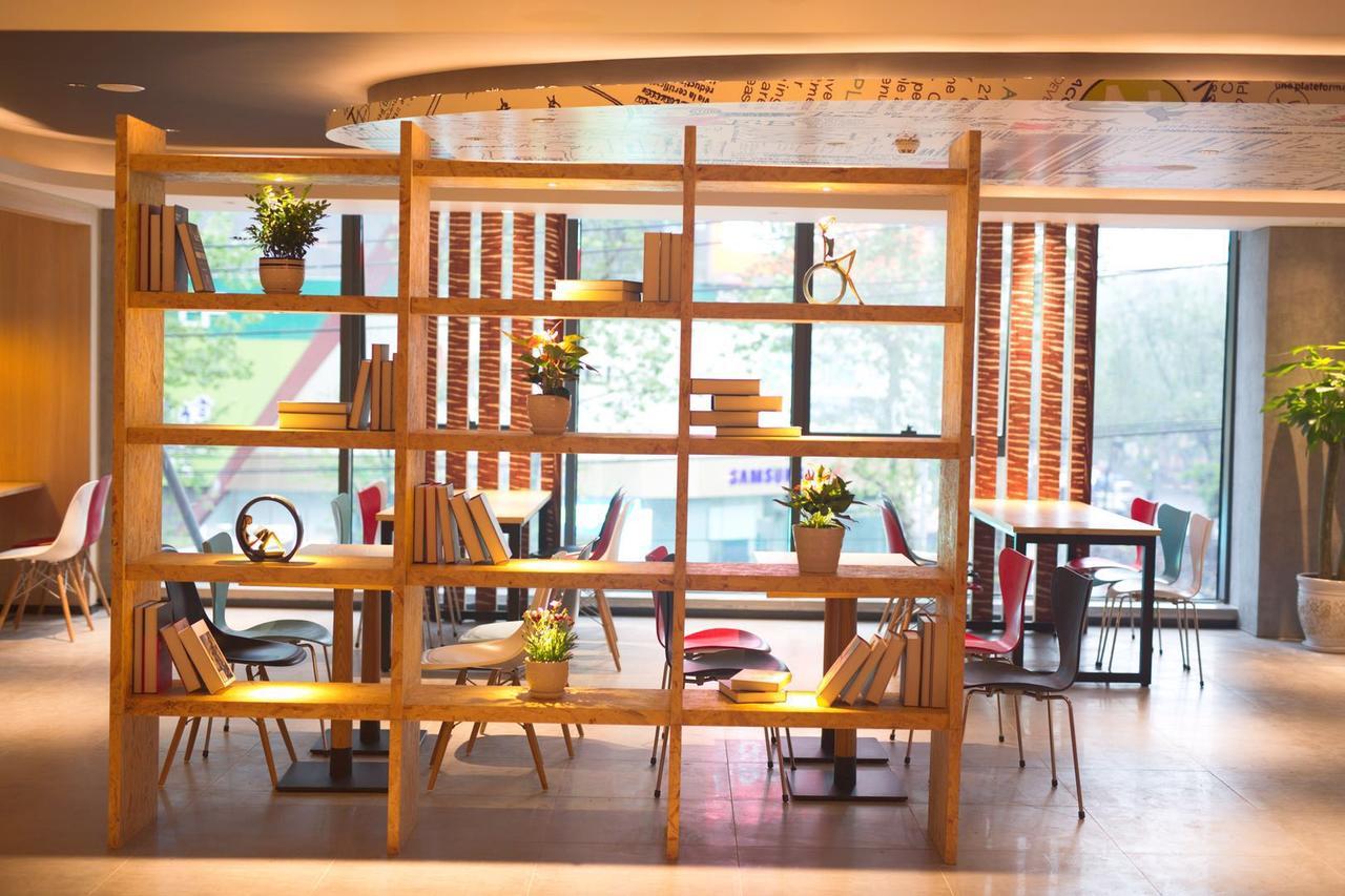 Отель Ibis Chengdu Chunxi Road Shudu Mansion Экстерьер фото