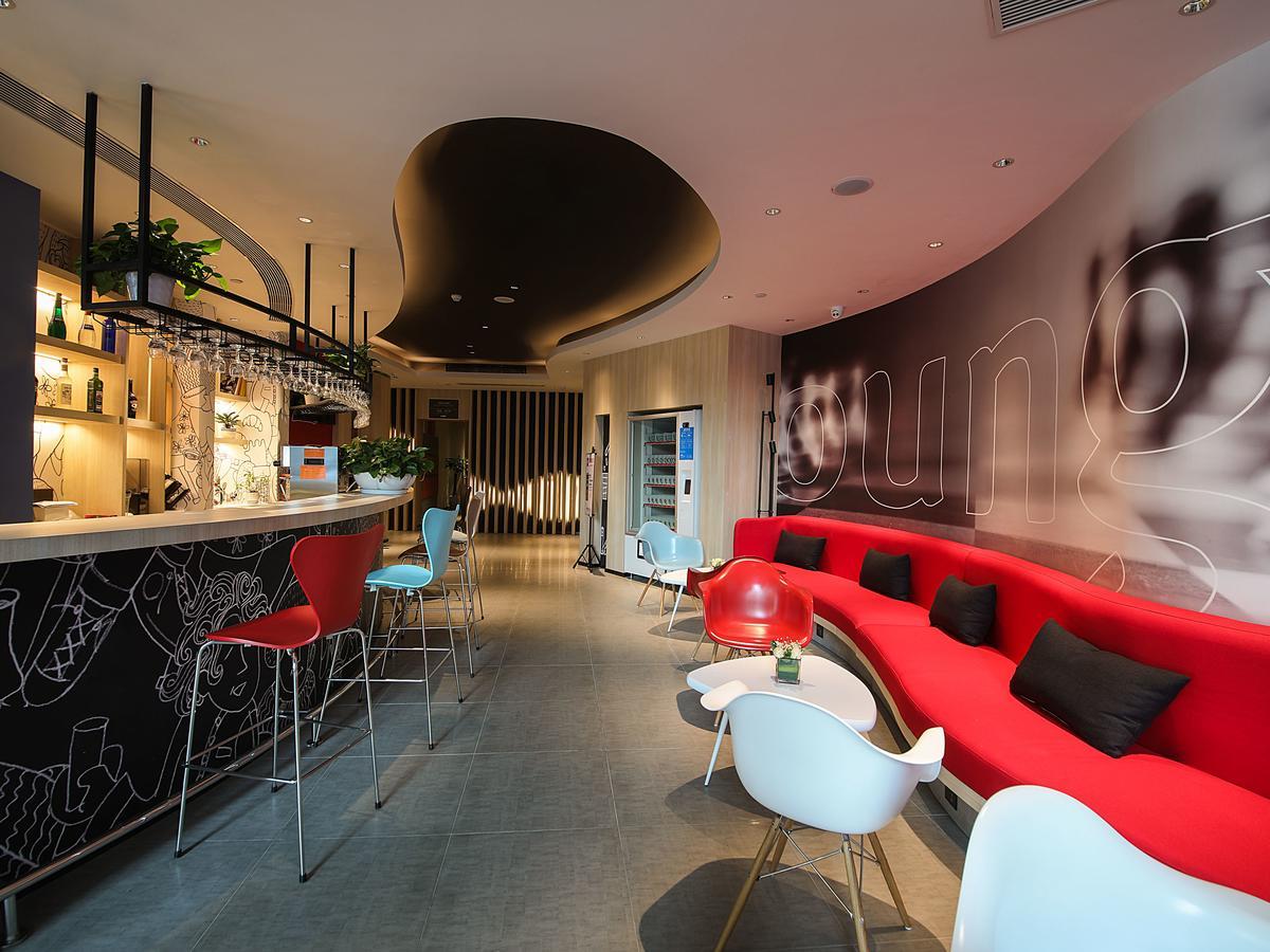 Отель Ibis Chengdu Chunxi Road Shudu Mansion Экстерьер фото