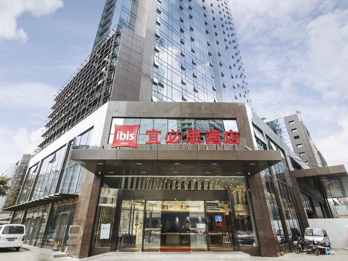 Отель Ibis Chengdu Chunxi Road Shudu Mansion Экстерьер фото